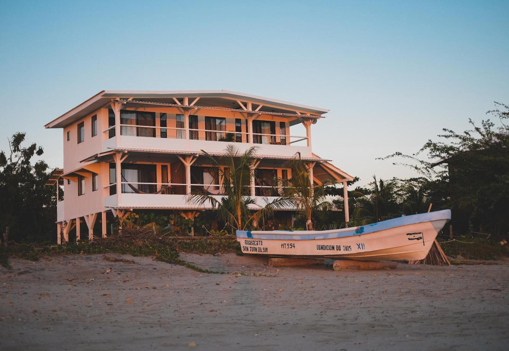 Stella Mar Oceanfront Hotel Popoyo Extérieur photo